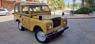 Land Rover Defender 88 1976