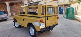 Land Rover Defender 88 1976