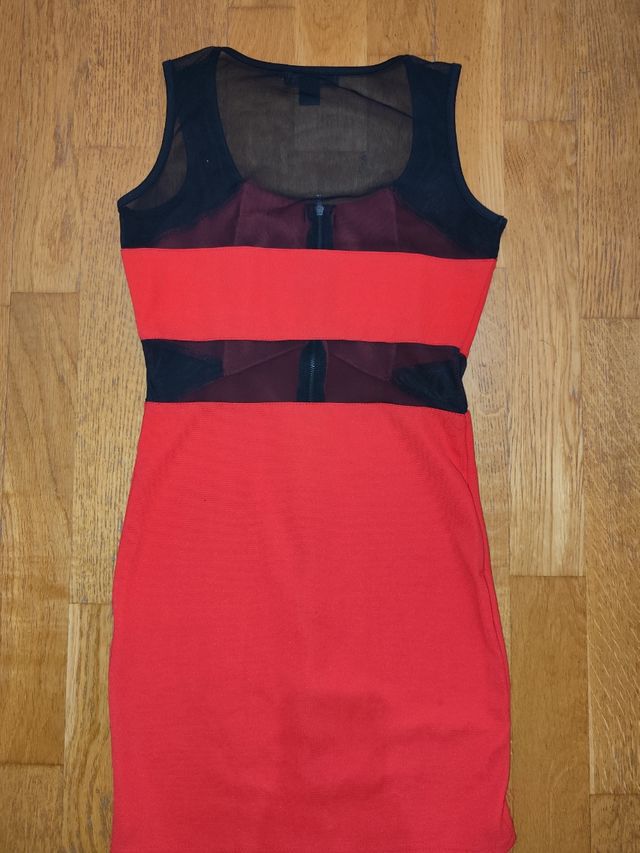 Vestido corto negro y rojo