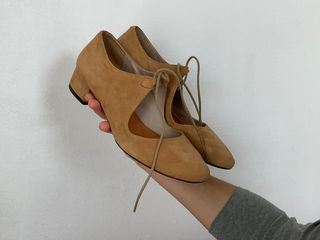 Zapatos de ante beige