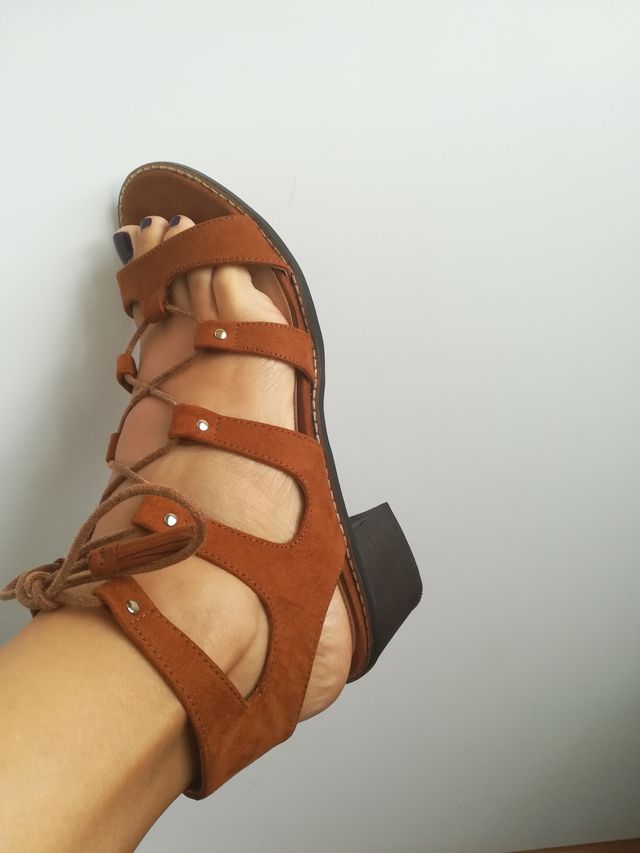 Sandalias tacón Camel Talla 39