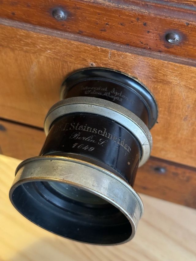 Camara antigua de placas