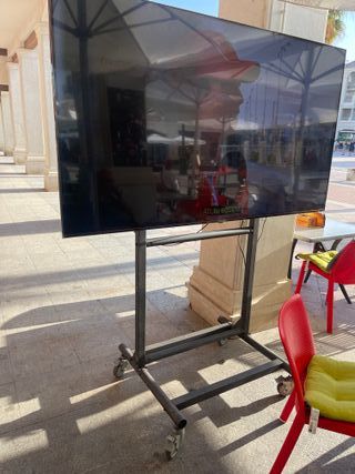 SOPORTE / TOTEM PARA TV