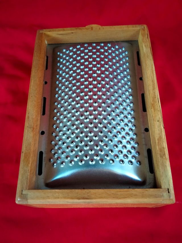 Grattugia vintage legno da cucina