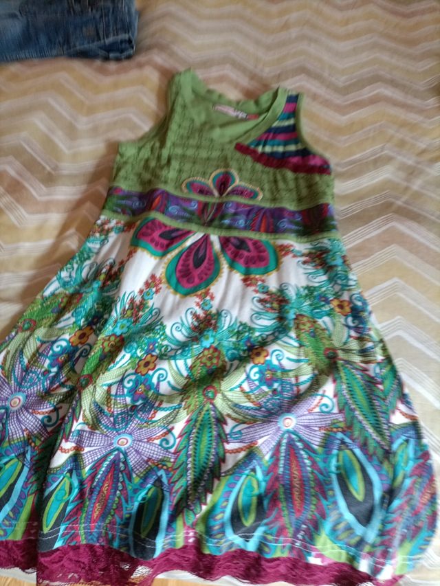 Vestido desigual niña