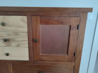 Cómoda madera maciza y dos mesillas
