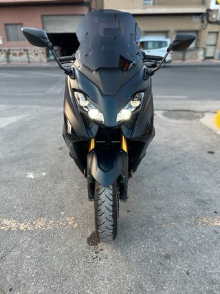 Yamaha Tmax 560 TechMax 2023