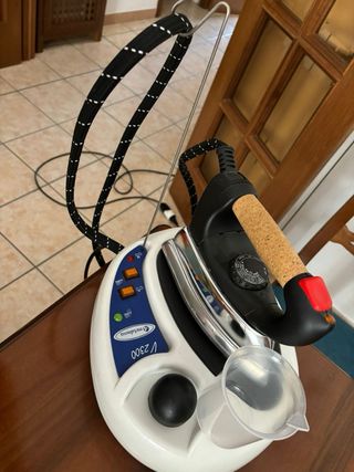 Ferro da stiro a vapore