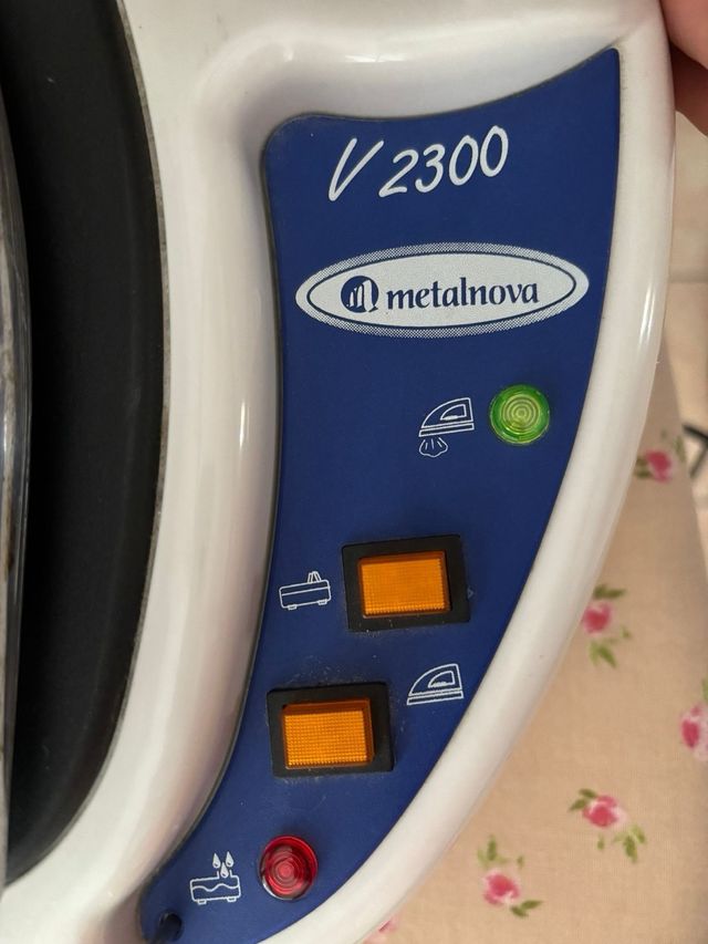 Ferro da stiro a vapore