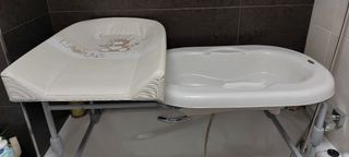 Bañera cambiador ajustable para bañera