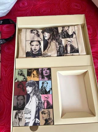 Caja Taylor Swift