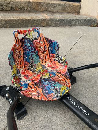 Asiento hoverboard temática “graffiti”