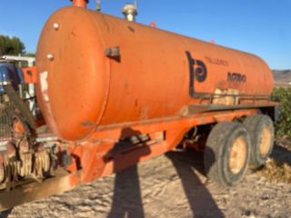 Cuba de purin o agua