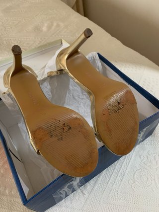 Sandalias doradas