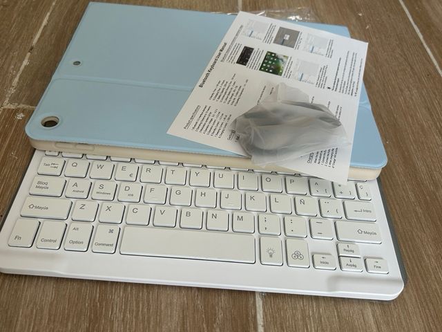 Funda teclado iPad 10.2” 7 gen y 8 gen y 9 gen