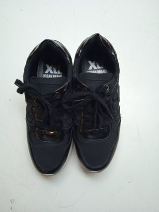 XTI Sneakers 43216 Black, talla 39.