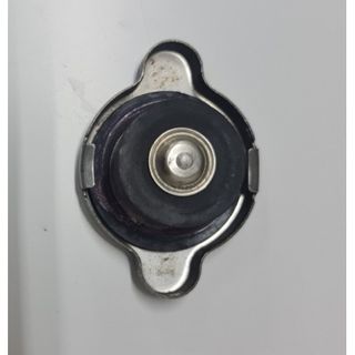 TAPON RADIADOR DUCATI MONSTER