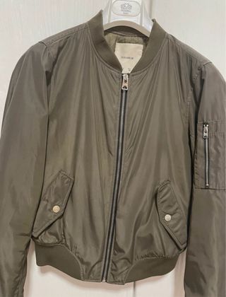 Chaqueta bomber verde militar
