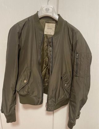 Chaqueta bomber verde militar