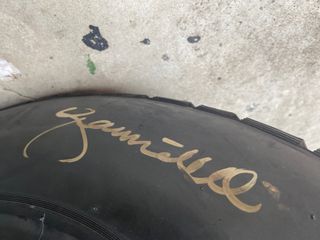 AVON F3000-gomma usata da Felipe Massa autografata