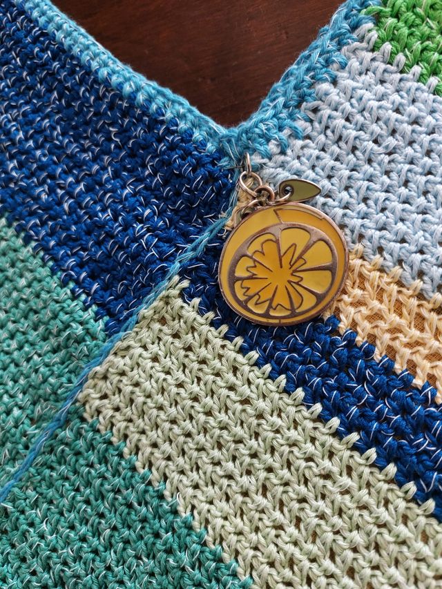 Borsa grande all'uncinetto