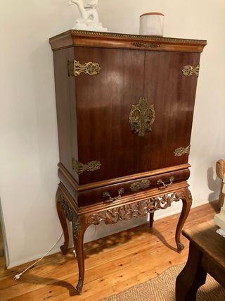 Mueble bar antiguo