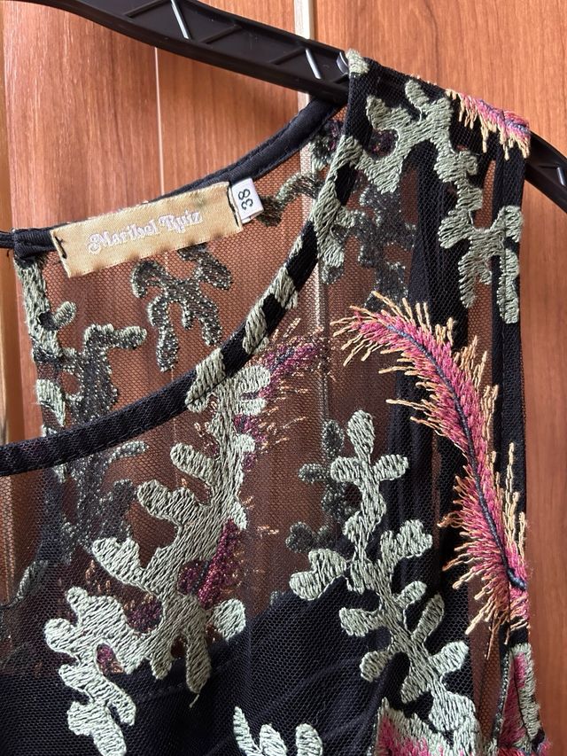 Vestido bordado Maribel Ruiz.