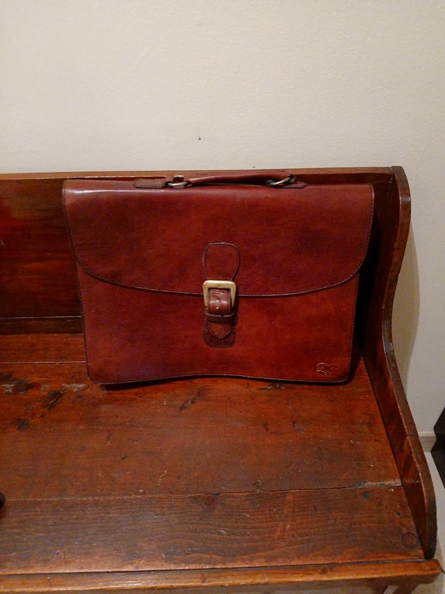 Borsa in pelle nuova mai usata pagata