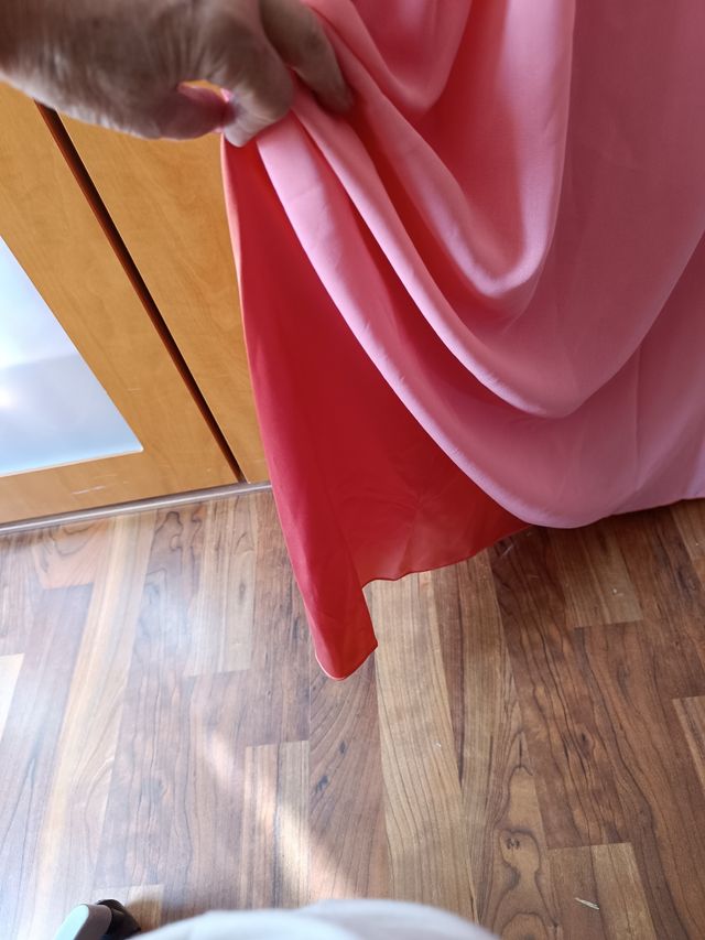Vestido boda con etiqueta Veneno en la piel