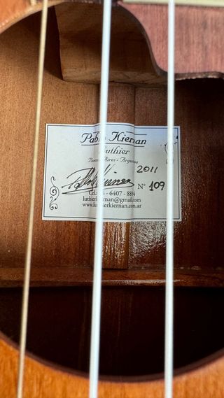 UKELELE de Luthier Kiernan reconocido argentino