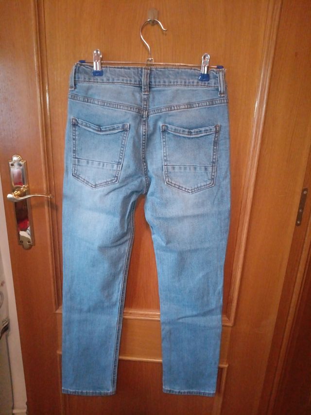 Pantalon vaquero Kiabi. Talla 10