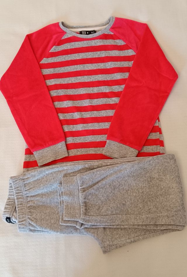 Lote de 2 pijamas de invierno T 6-7