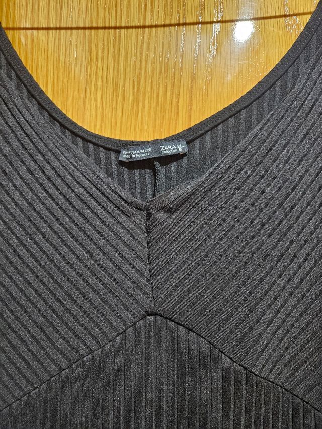 Vestido negro de ZARA