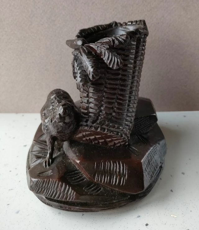 Antico contenitore legno intagliato sec