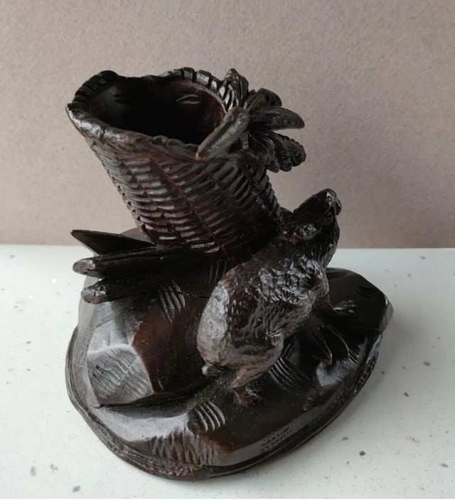 Antico contenitore legno intagliato sec