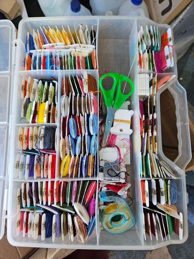 Caja hilo punto de cruz