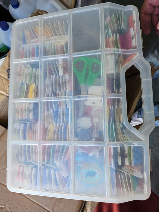 Caja hilo punto de cruz