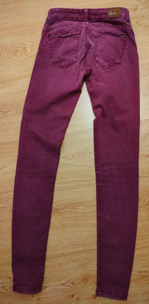 PANTALÓN BERSHKA GRANATE