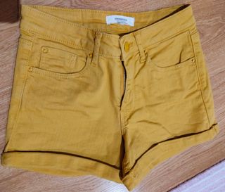 PANTALÓN CORTO AMARILLO MOSTAZA