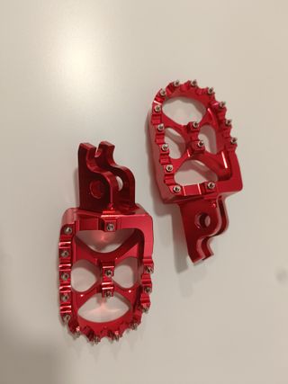 Posapies moto enduro