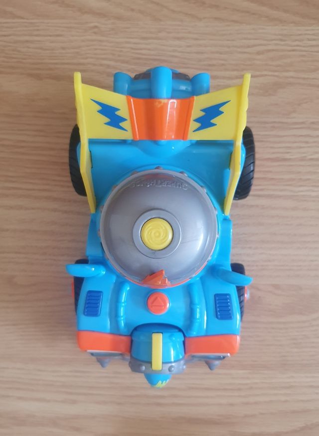 Coche Kid Kazoom con cañón Superthings