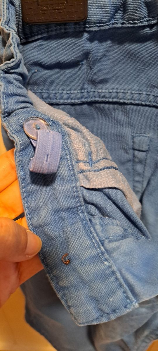 Pantalón azul orto vaquero Talla 8. Zara