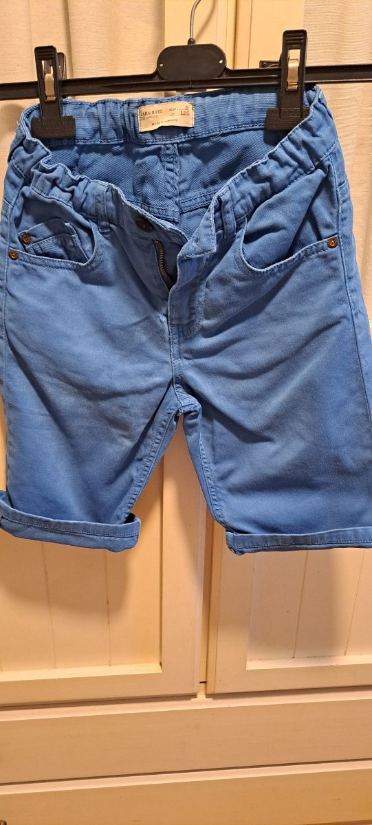 Pantalón azul orto vaquero Talla 8. Zara