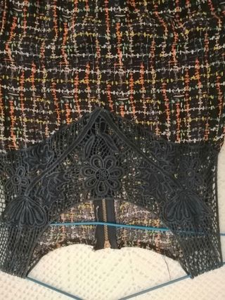 Mono largo con encaje