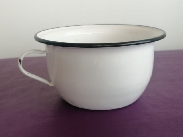 Orinal esmaltado antiguo