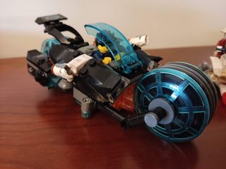 Lego La Huida de Invizable con el Oro (70167)