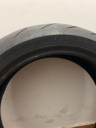 Juego neumatico moto