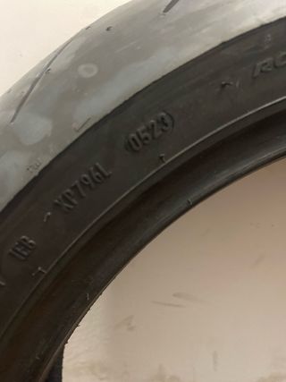 Juego neumatico moto