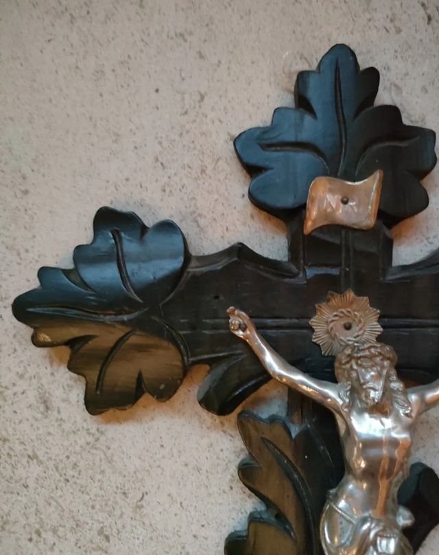 Antico crocifisso in legno/ metallo h 50