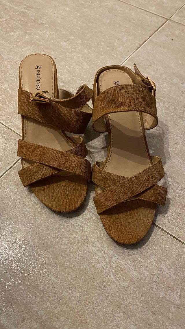 Scarpe marroni da donna